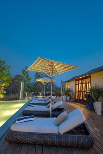 swimming-pool-photography-outdoor-resort-india